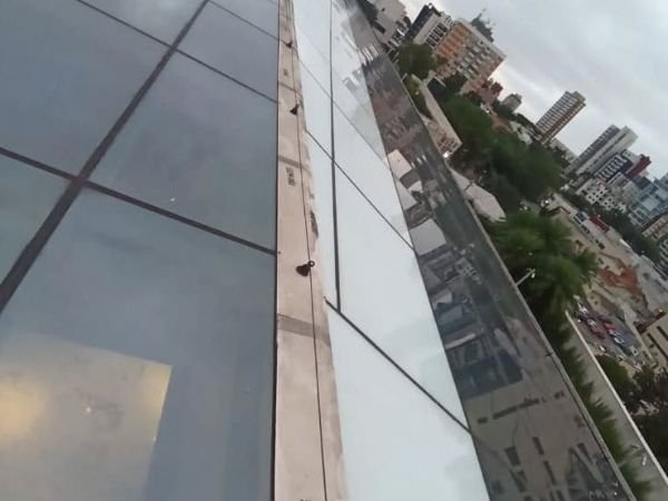 Controle a luminosidade com película solar