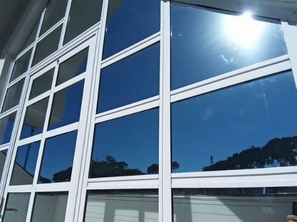 Películas para Janelas de Vidro em Presidente Castelo Branco Películas de Proteção Solar não Insulfilm em Presidente Castelo Branco